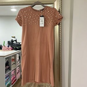 Brand new Knit Mauve Zara Dress, Pearl Details, Size Medium